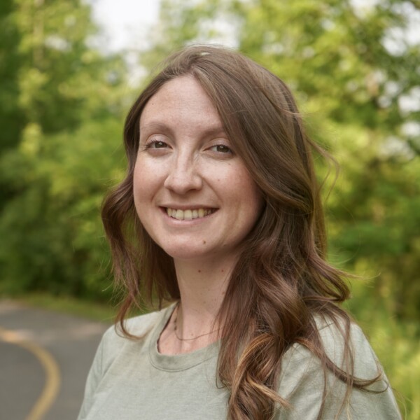 Mia Partington headshot