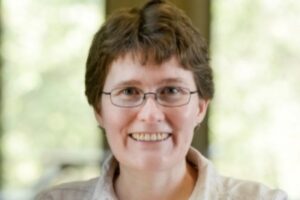 A headshot of Heather Logan